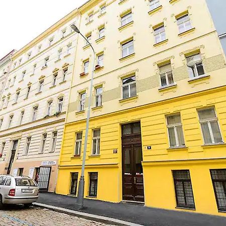 Ground Floor Apartment プラハ エクステリア 写真