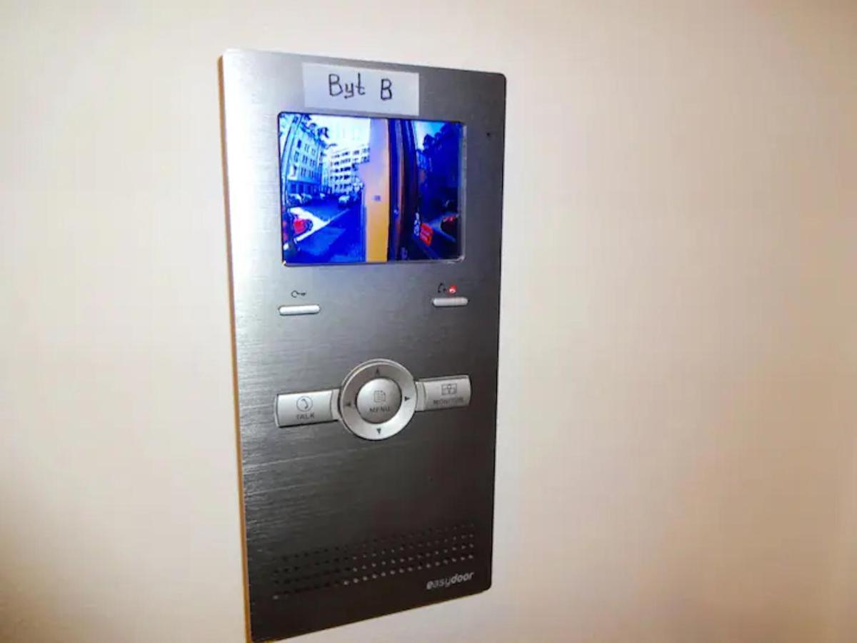 Ground Floor Apartment プラハ エクステリア 写真
