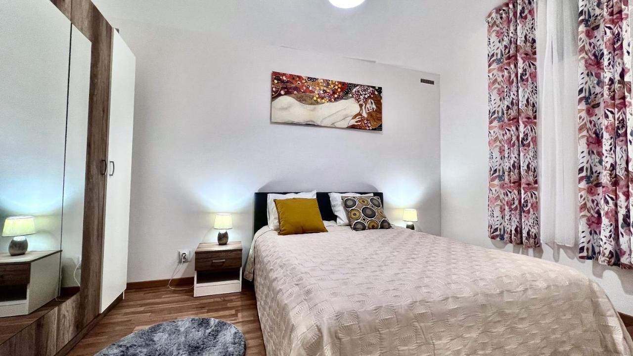 Ground Floor Apartment プラハ エクステリア 写真