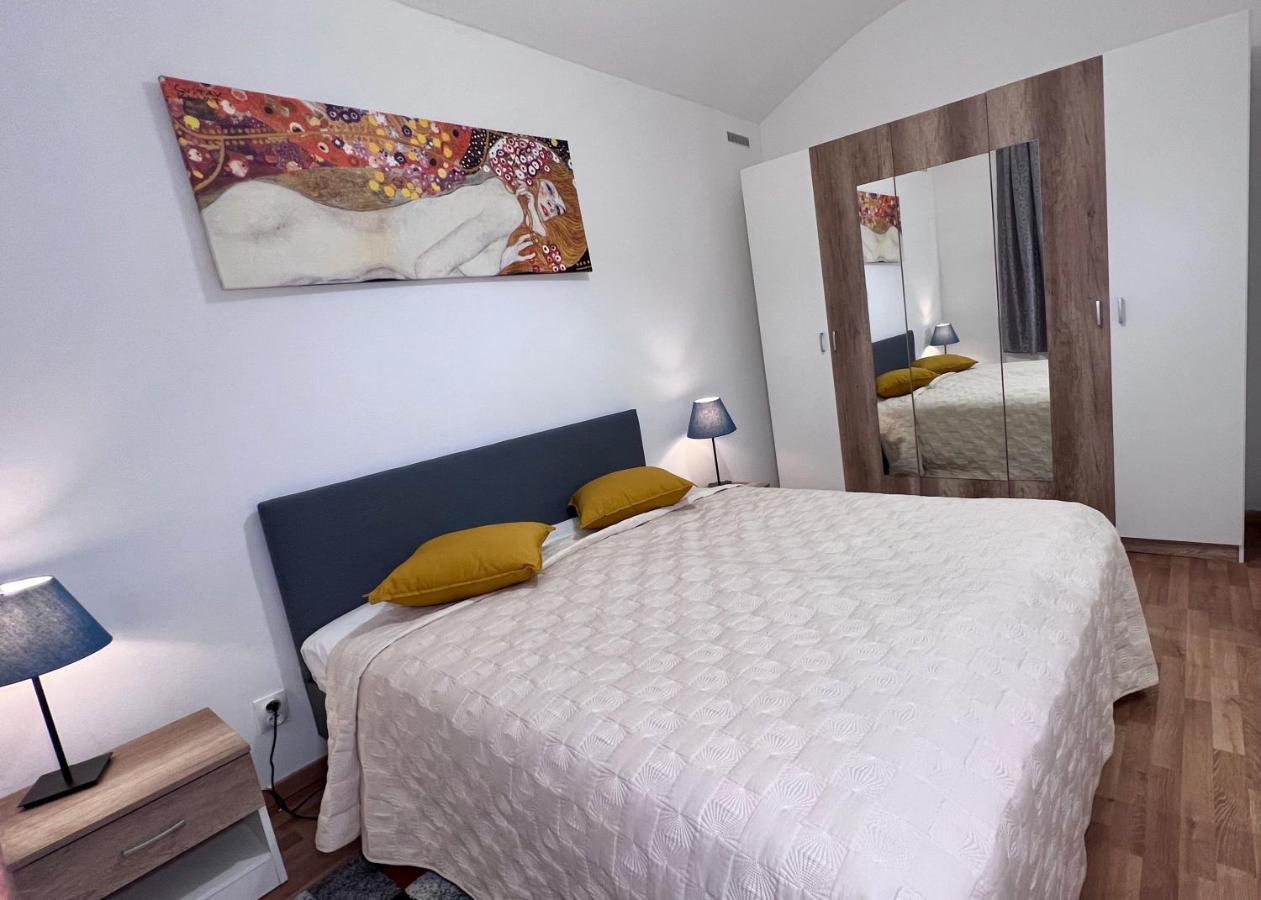 Ground Floor Apartment プラハ エクステリア 写真