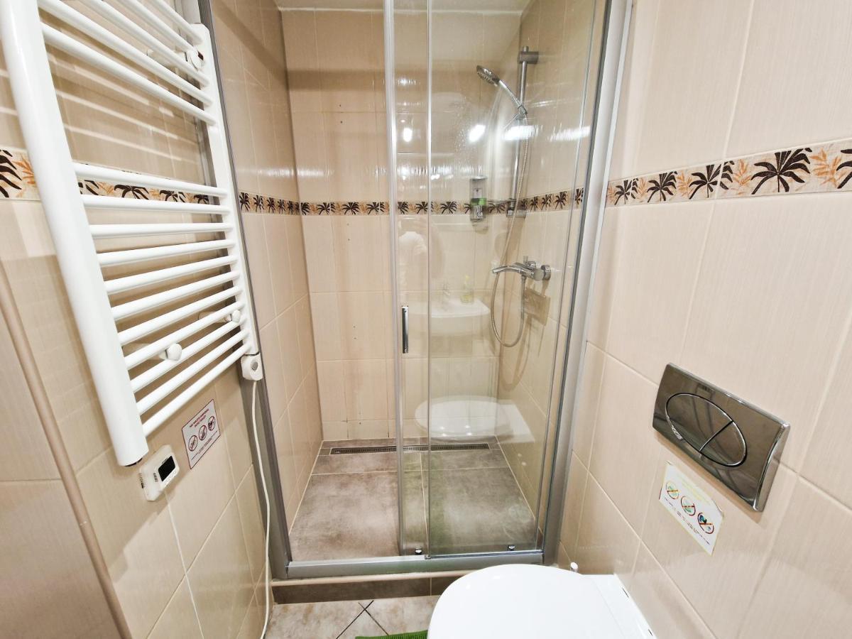 Ground Floor Apartment プラハ エクステリア 写真