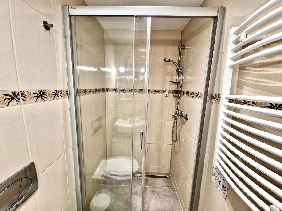 Ground Floor Apartment プラハ エクステリア 写真